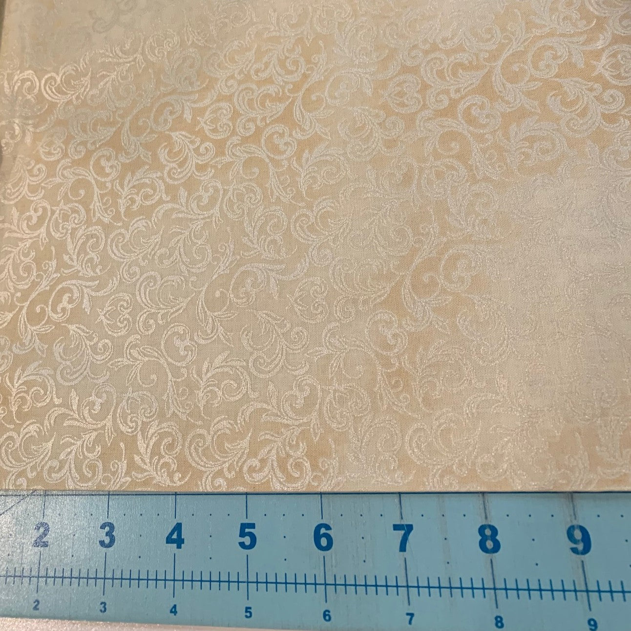 Pearl Essence Scroll by Maywood Studios – Honeybee Fabrics